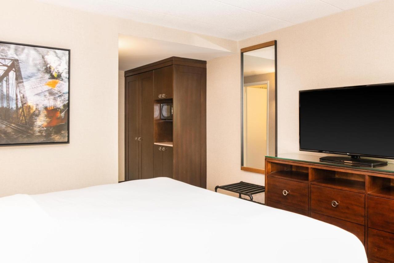 Sheraton Ann Arbor Hotel Extérieur photo