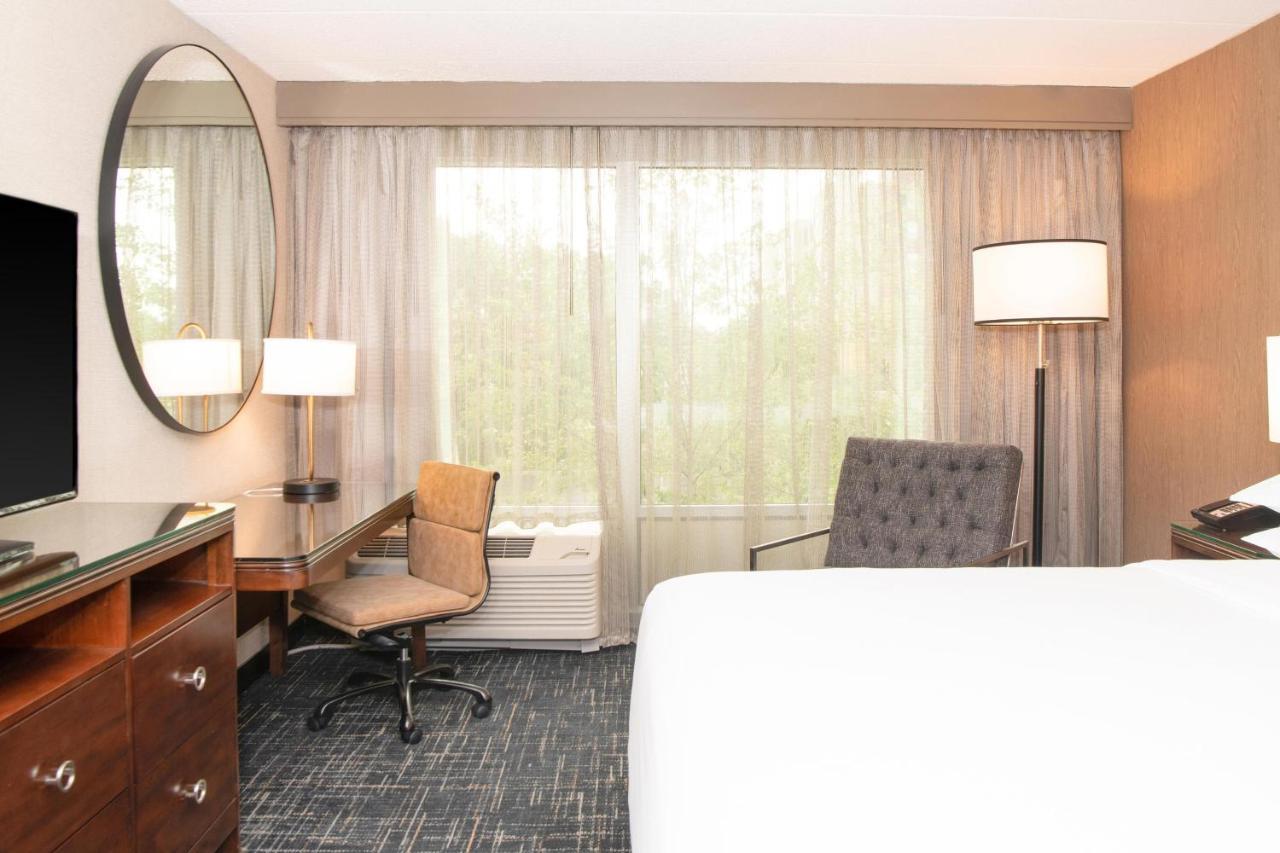 Sheraton Ann Arbor Hotel Extérieur photo
